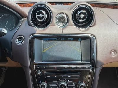 2014 Jaguar XJ Luxury (LWB) | GCC Specs-8