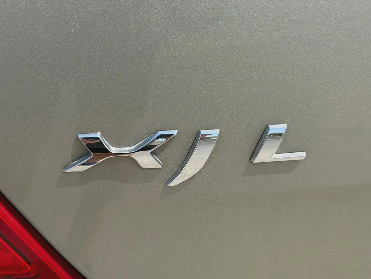 2014 Jaguar XJ Luxury (LWB) | GCC Specs-18-18