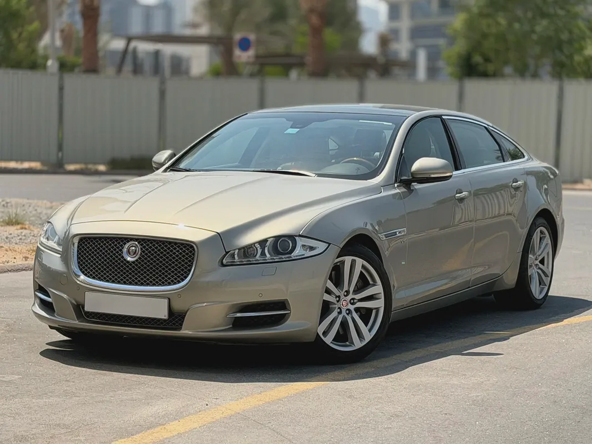 2014 Jaguar XJ Luxury (LWB) | GCC Specs