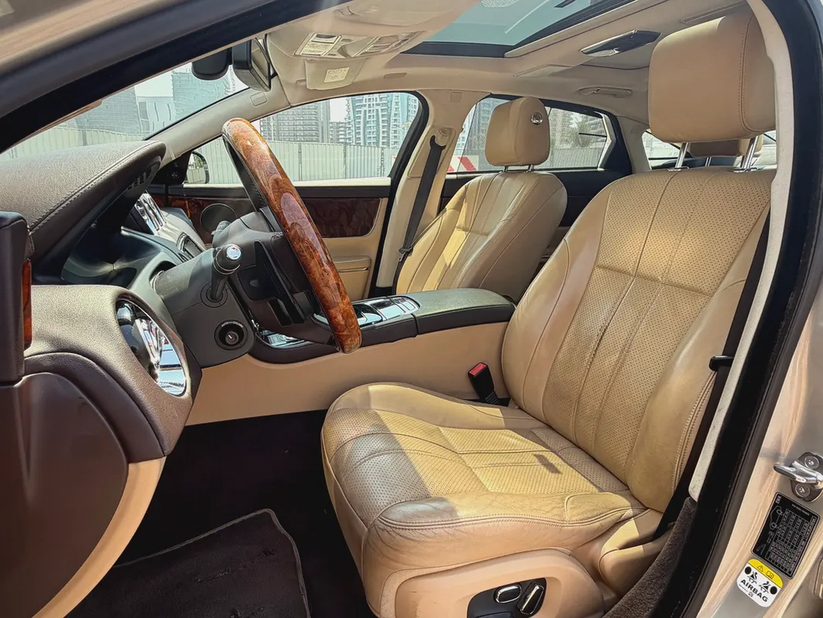 2014 Jaguar XJ Luxury (LWB) | GCC Specs-7-7