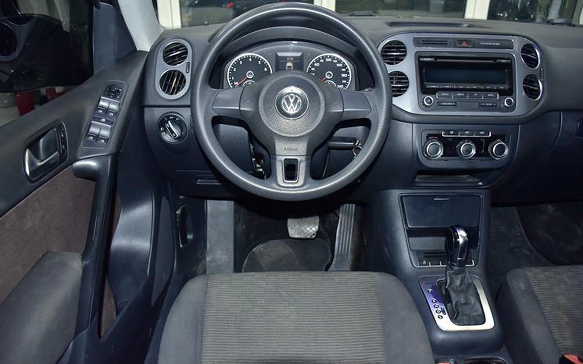 Volkswagen Tiguan ( 2015 Model ) in Brown Color GCC Specs-5-5