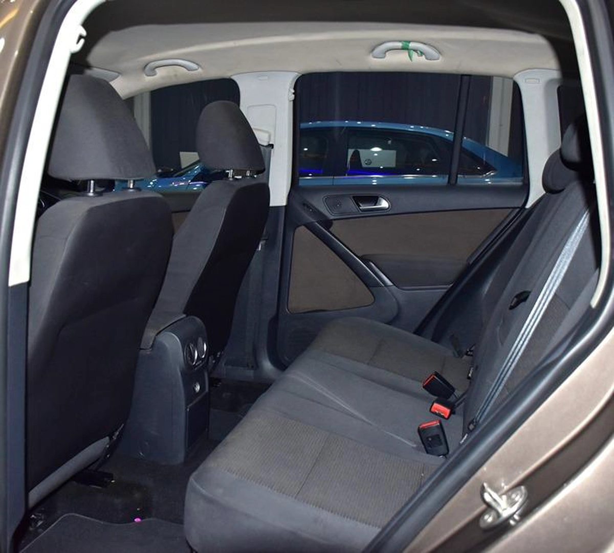 Volkswagen Tiguan ( 2015 Model ) in Brown Color GCC Specs-11-11