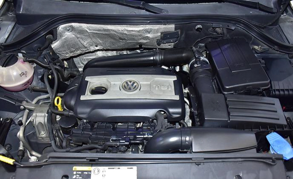 Volkswagen Tiguan ( 2015 Model ) in Brown Color GCC Specs-2-2