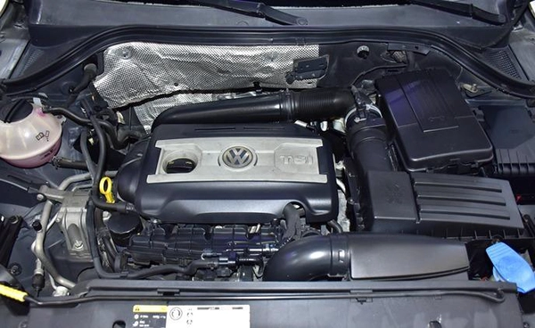 Volkswagen Tiguan ( 2015 Model ) in Brown Color GCC Specs