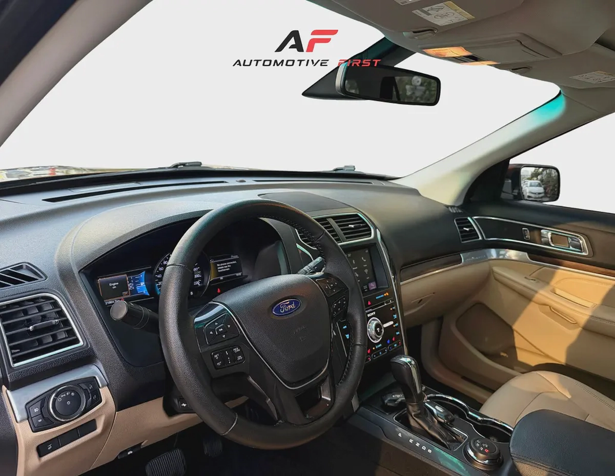 2017 Ford Explorer Limited V6 | GCC Specs | Low Mileage