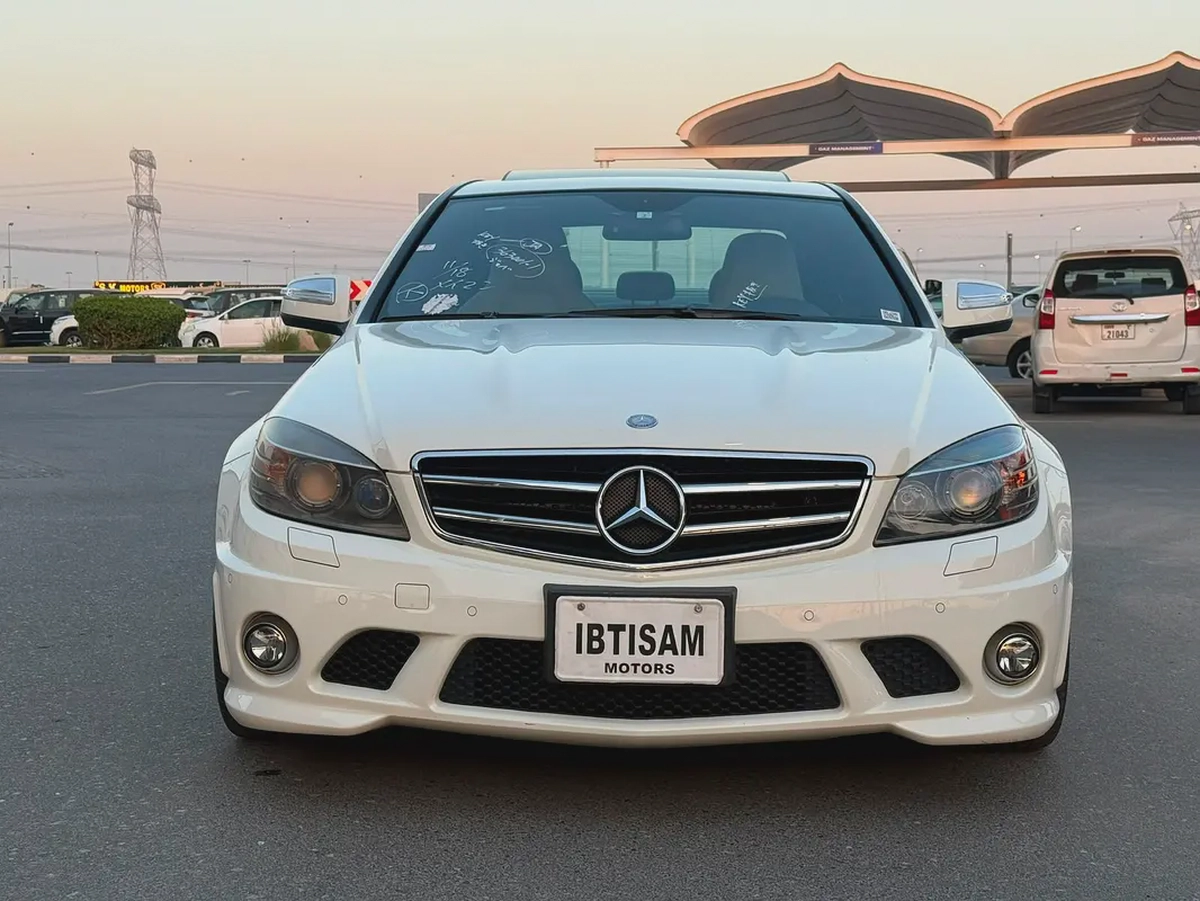 2009 Mercedes-Benz C-Class C63 AMG | Japanese Specs | Pristine Condition-2-2