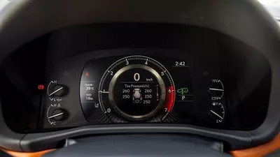 Lexus LX600 VIP LEXUS LX600 VIP 3.5P AT MY2024 – BLACK-11