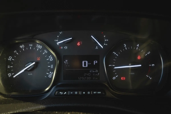 Peugeot Expert | Chiller Van | Diesel | GCC Specs | Ref#P001884