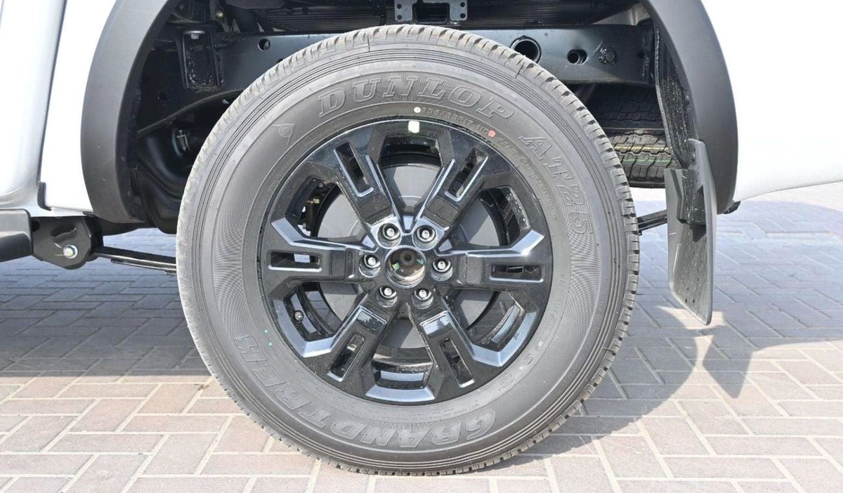 Nissan Navara NISSAN NAVARA 2.5 DIESEL PRO4X 4X4 AT 2025-9-0