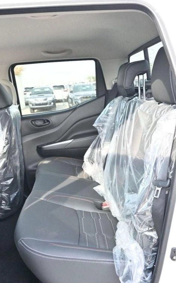 Nissan Navara NISSAN NAVARA 2.5 DIESEL PRO4X 4X4 AT 2025
