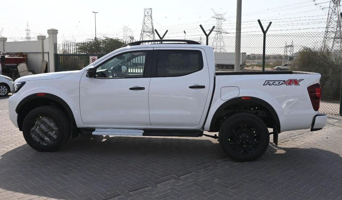 Nissan Navara NISSAN NAVARA 2.5 DIESEL PRO4X 4X4 AT 2025-2-0