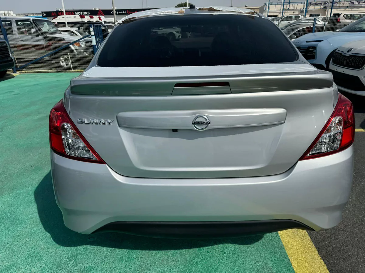 Nissan Sunny Wagon – Practical & Efficient Family Car-5-5