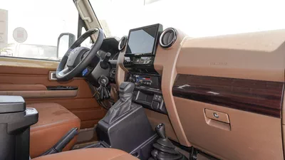 Toyota Land Cruiser 70 LC76 HT VXR HT VXR LX 4.0L V6 A/T-13