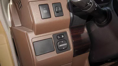 Toyota Land Cruiser 70 LC76 HT VXR HT VXR LX 4.0L V6 A/T-5