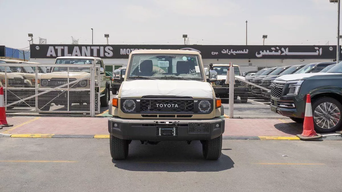 Toyota Land Cruiser 70 LC76 HT VXR HT VXR LX 4.0L V6 A/T-1-0