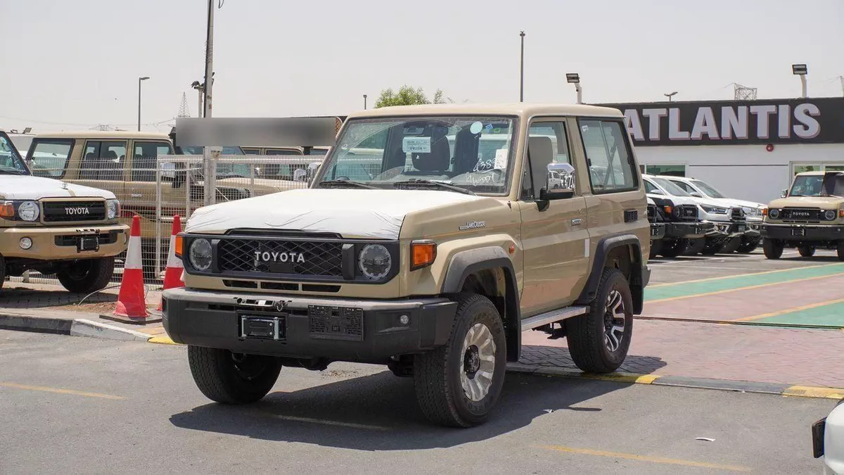 Toyota Land Cruiser 70 LC76 HT VXR HT VXR LX 4.0L V6 A/T-2-0