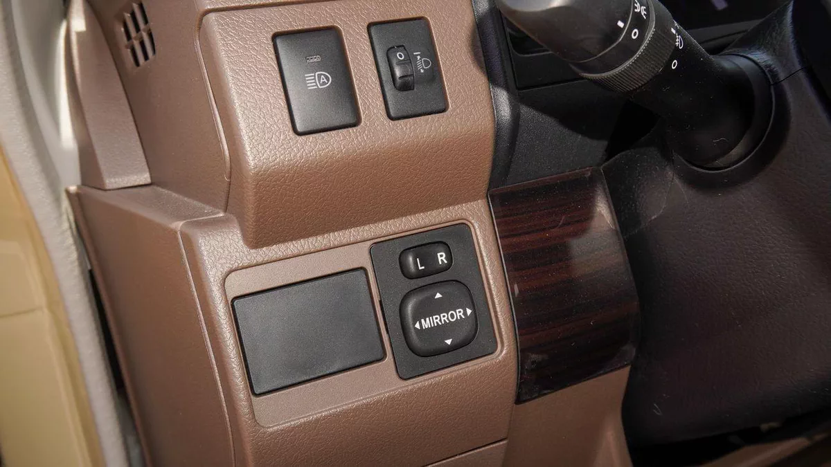Toyota Land Cruiser 70 LC76 HT VXR HT VXR LX 4.0L V6 A/T-5-0