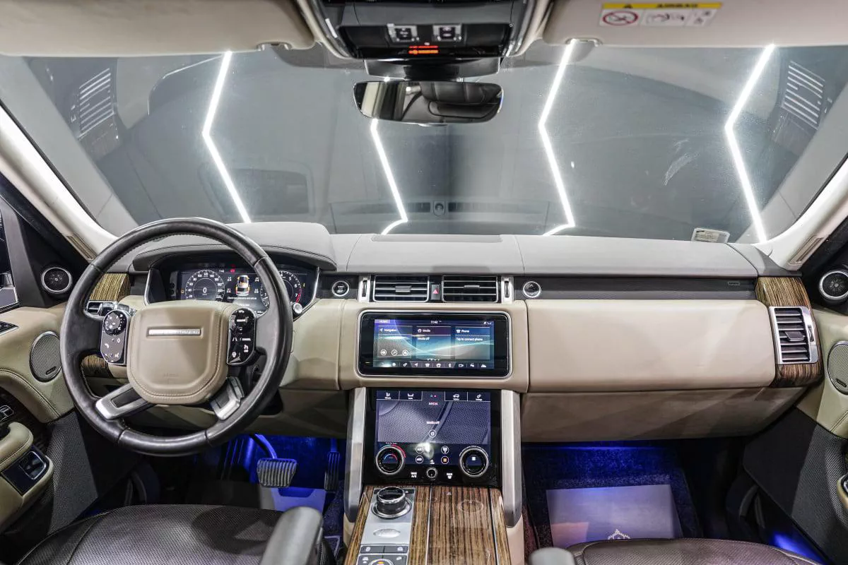 Land Rover Range Rover Vogue SE Supercharged LWB-9-9