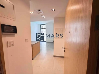 Luxurious one bedroom pool view in a modern community-1