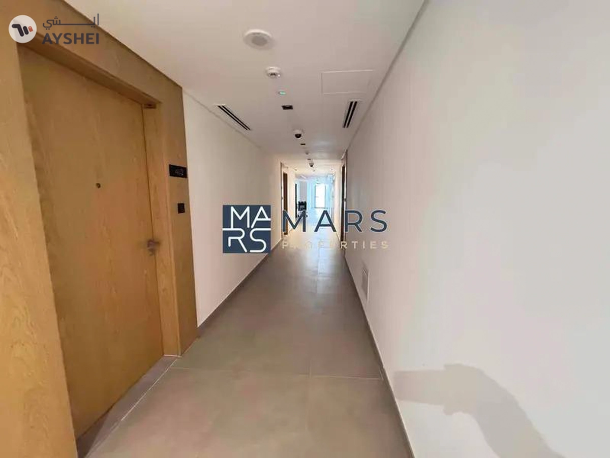 Luxurious one bedroom pool view in a modern community-2-2