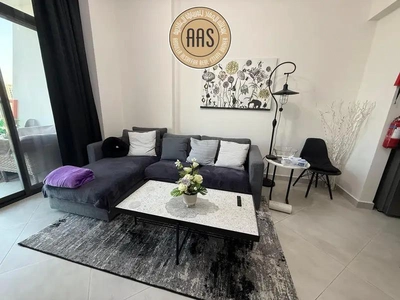 Prime location fully furnished 1bhk 2bathrooms in 85k balcony wardrobes 1parking free-7