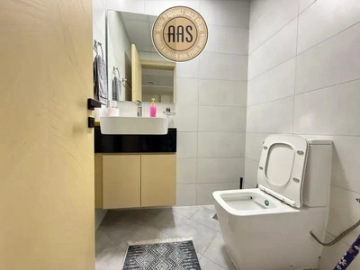 Prime location fully furnished 1bhk 2bathrooms in 85k balcony wardrobes 1parking free-10