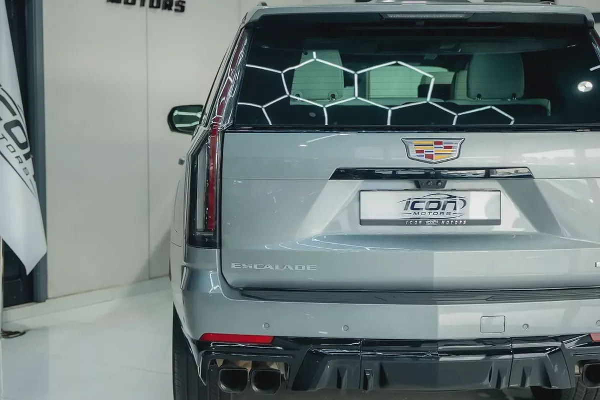 2025 Cadillac Escalade V GCC Specs-19-19