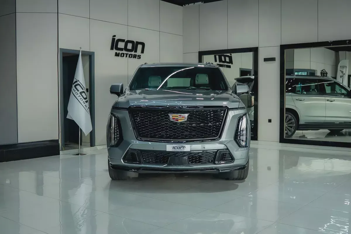 2025 Cadillac Escalade V GCC Specs-1-1