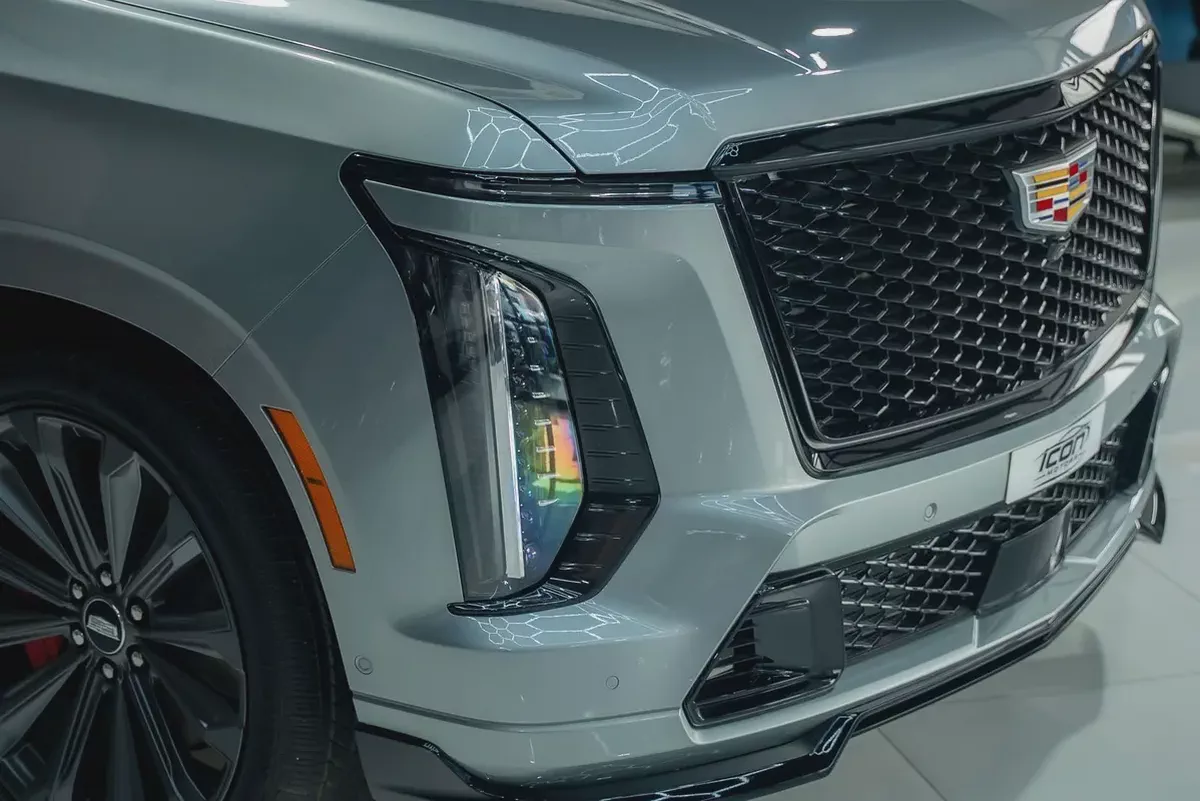 2025 Cadillac Escalade V GCC Specs-4-4