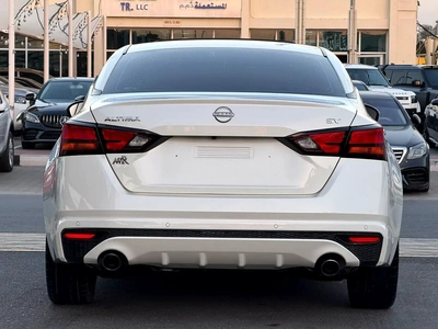 Nissan Altima SV-4
