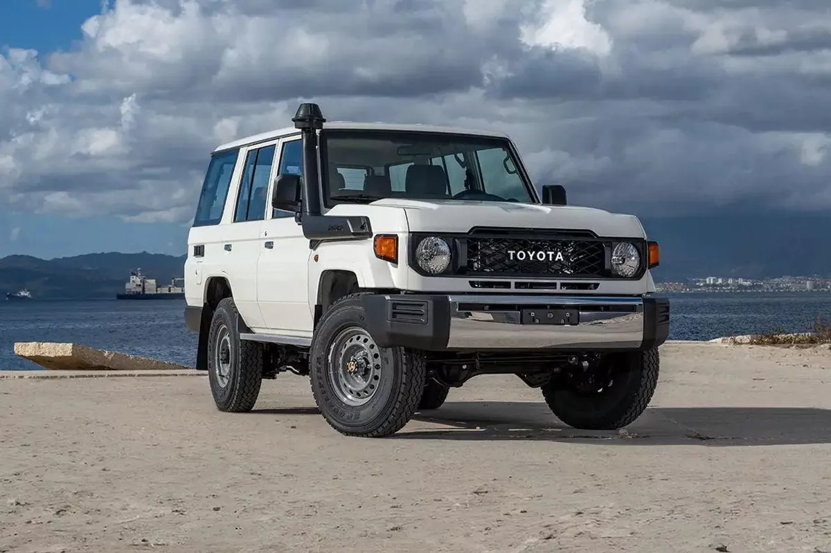 Toyota Land Cruiser 70 LC 78 HARDTOP 2.8L AT LC76 2.8L AT V4 DIESEL 2026