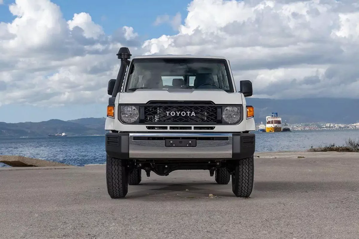 Toyota Land Cruiser 70 LC 78 HARDTOP 2.8L AT LC76 2.8L AT V4 DIESEL 2026-1-0