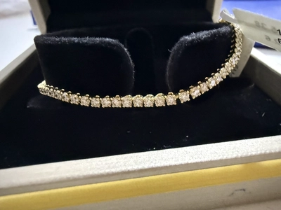 18k White gold tennis bracelet with VVS natural Diamonds-0