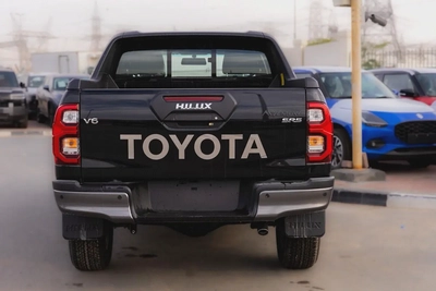 Toyota Hilux Adventure DSL 2.8 2026 - GCC Specs - Brand New!-3