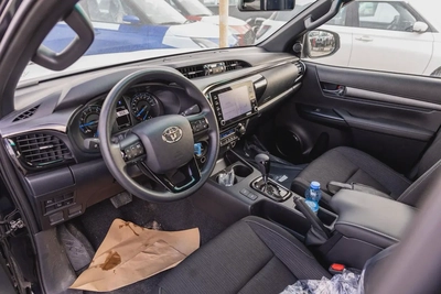 Toyota Hilux Adventure DSL 2.8 2026 - GCC Specs - Brand New!-4