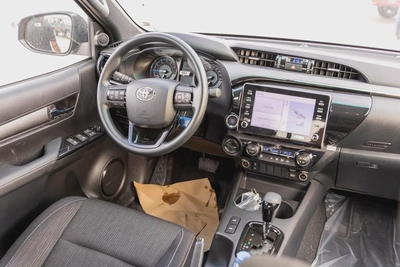 Toyota Hilux Adventure DSL 2.8 2026 - GCC Specs - Brand New!-8