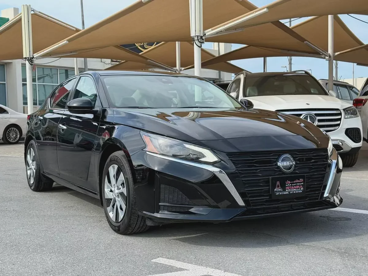 Nissan Altima 2023 | US Specs | 30,529 KM | Black on Black-1-1
