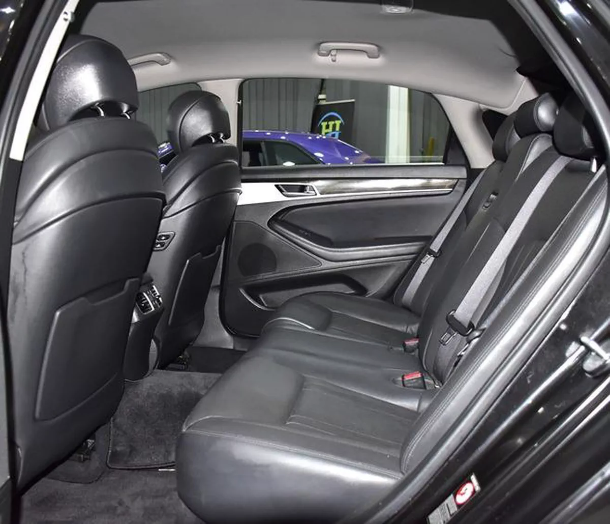 Genesis G80 3.3L ( 2018 Model ) in Black Color Korean Specs-8-8