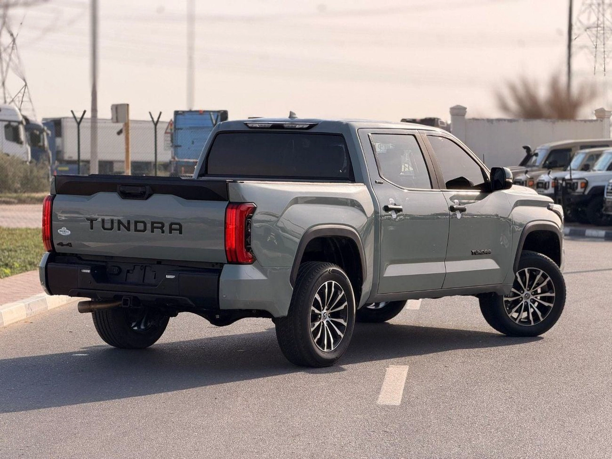 Toyota Tundra SR (NON GCC) Toyota Tundra 2025 model low mileage-2-2