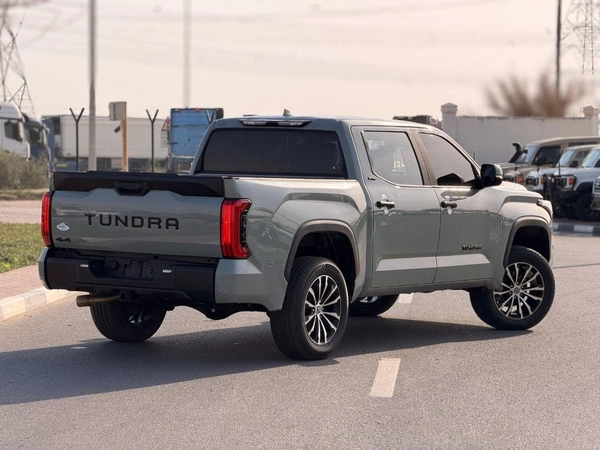 Toyota Tundra SR (NON GCC) Toyota Tundra 2025 model low mileage