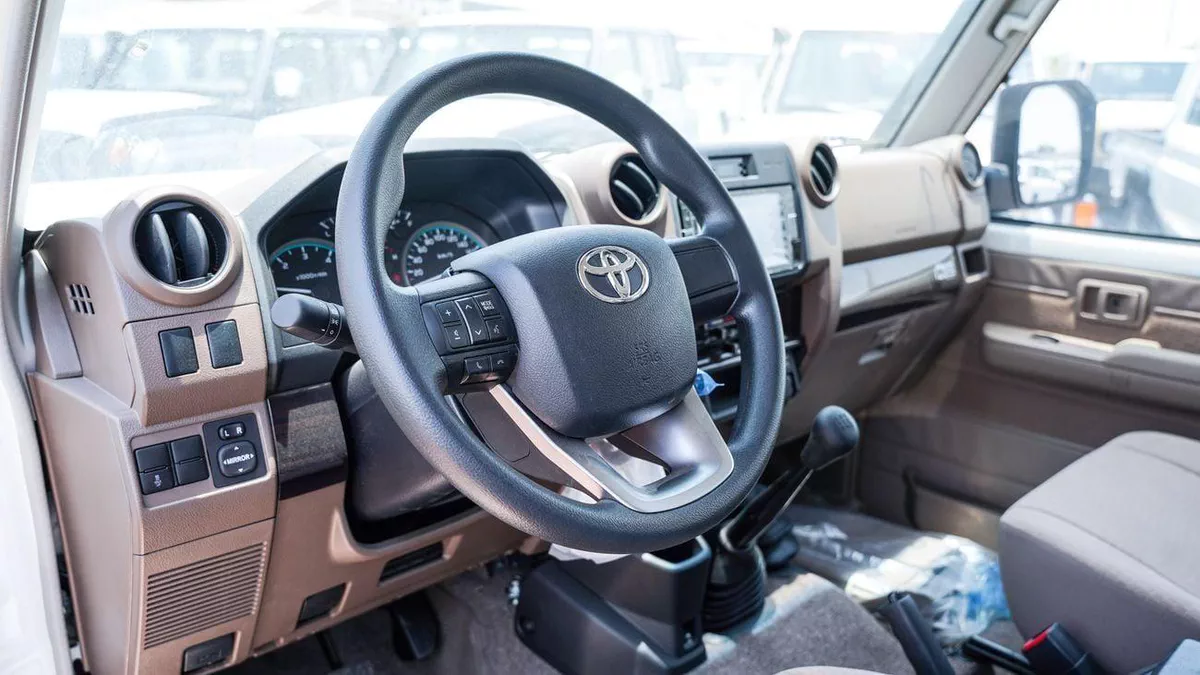 Toyota Land Cruiser 70 LC76 2.8 DIESEL MT 2025-3-0