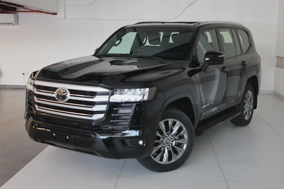 Toyota Land Cruiser 2023 GXR - GCC Specs - Low Mileage 47000km-Excellent condition-0