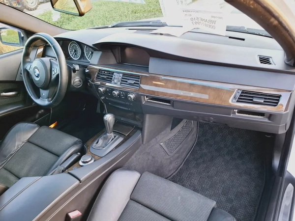 BMW 525i