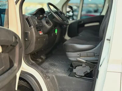 Peugeot Boxer 2017 L4H3 GCC Specs - Spacious Commercial Van-6
