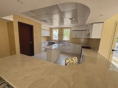 Spacious Villa | Comfotable Living | Huge Plot-7