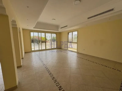 Spacious Villa | Comfotable Living | Huge Plot-5
