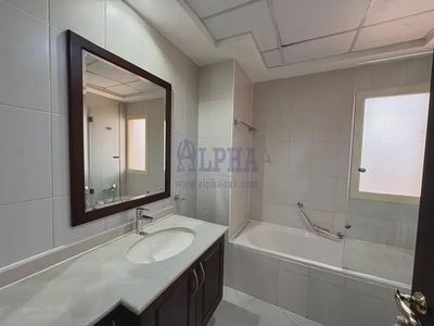 Spacious Villa | Comfotable Living | Huge Plot-8