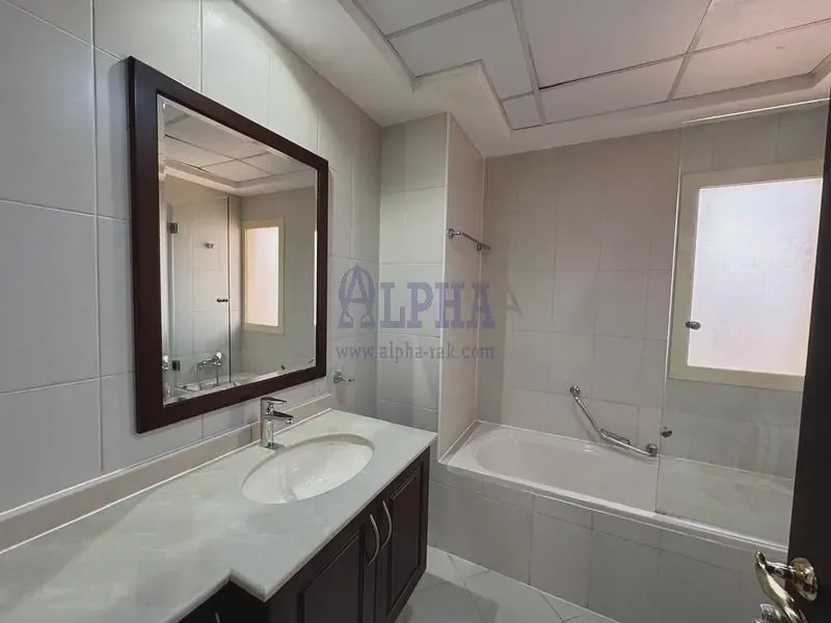 Spacious Villa | Comfotable Living | Huge Plot-8-8