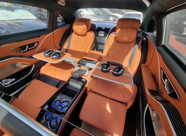 Mercedes Maybach S580 Maybach Under Agency Warranty 2026 GCC - AED 975,000 (AED 999,000)