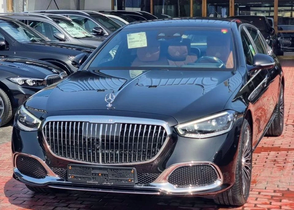 Mercedes Maybach S580 Maybach Under Agency Warranty 2026 GCC - AED 975,000 (AED 999,000)